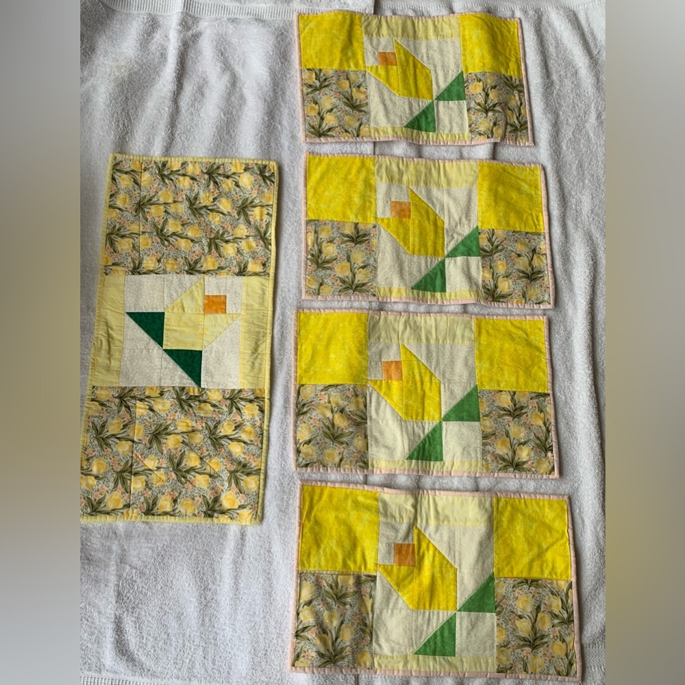 Patchwork Table Runner And Four Matching Place Mats With Reverse Rose Pattern